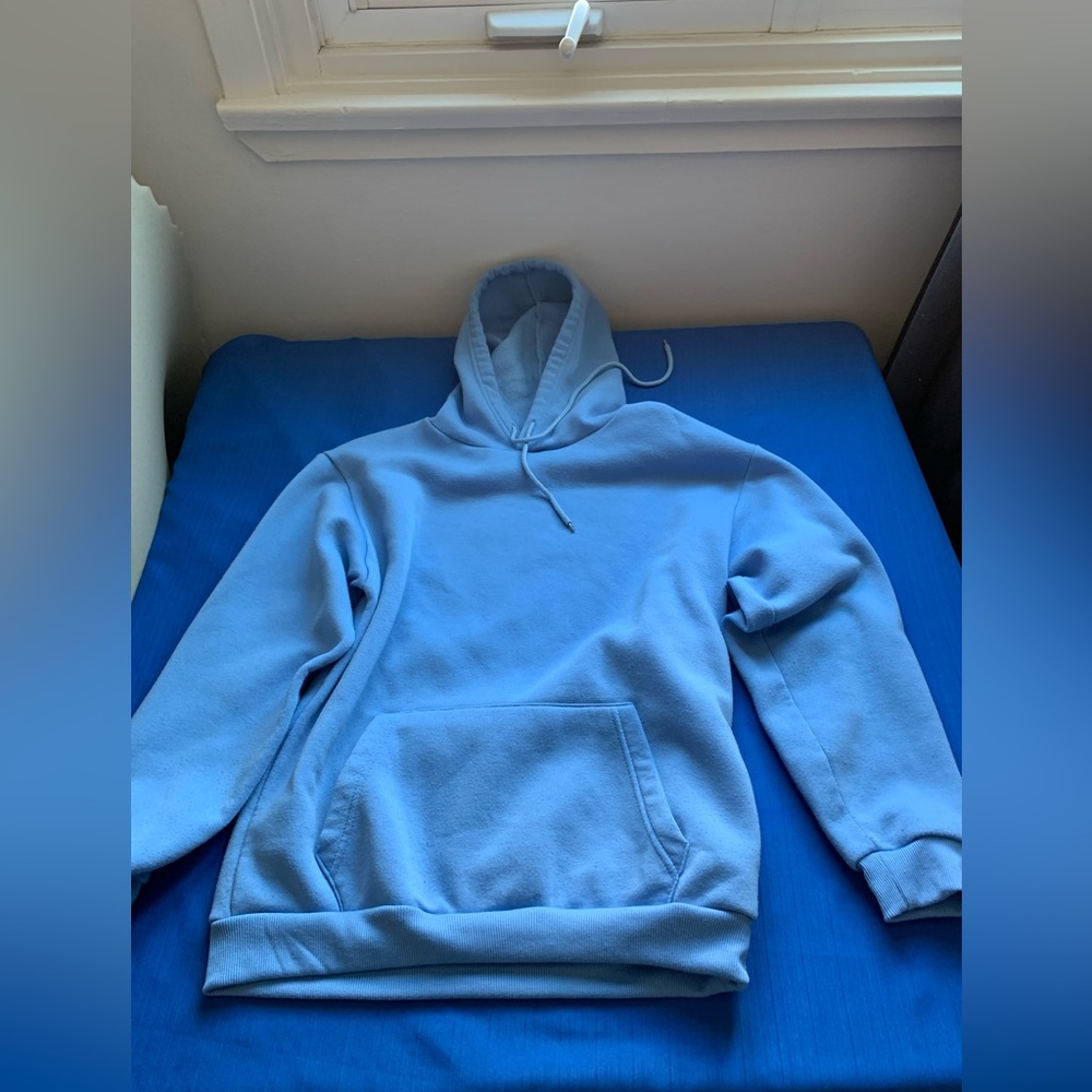 Blue Jogging and hoodie set / Ensemble de hoodie et de jogging bleu.